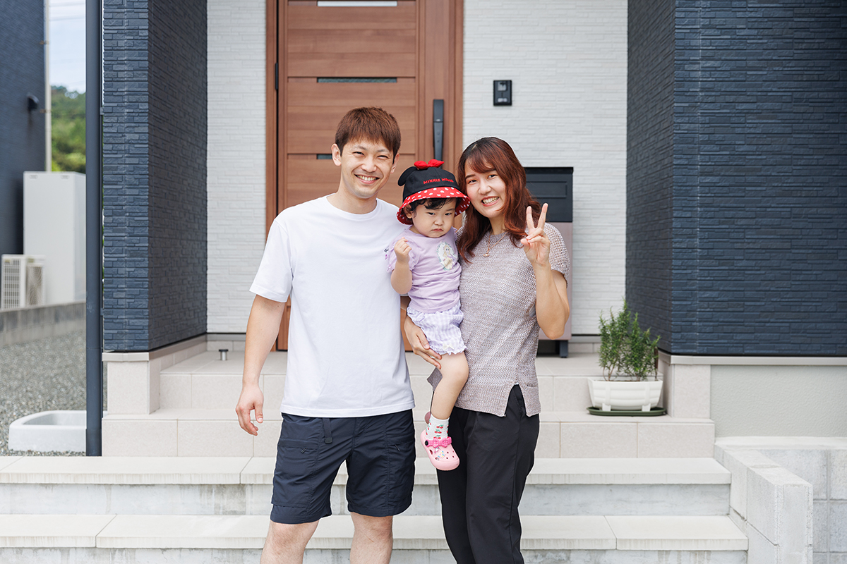 主役のお子様とシンプルにのびのび暮らす家